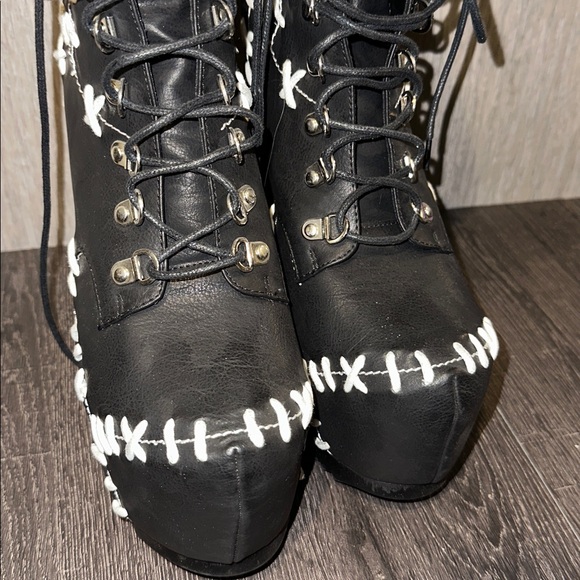 Trickz N Treatz PATCH ME UP LACE UP BOOTS - Picture 2 of 6